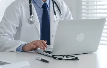 doctor-laptop-closeup