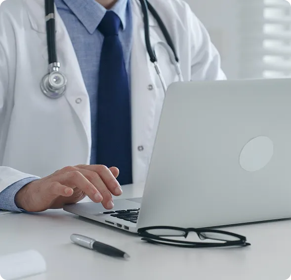doctor-at-desktop-monitor